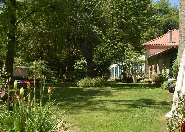 Pan Demeure Et Granges *