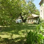 Pan Demeure Et Granges Hostel Montesquieu-Avantes