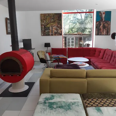 Pan Demeure Et Granges Hostel *