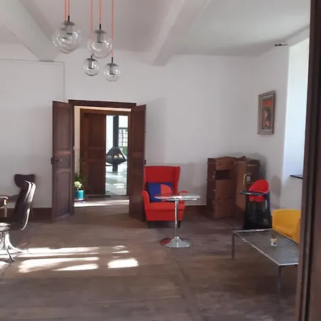 Hostel Pan Demeure Et Granges