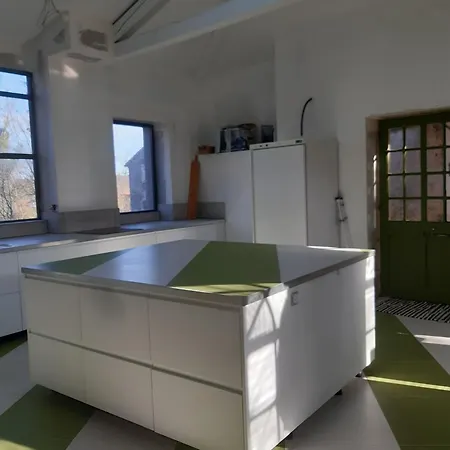 Pan Demeure Et Granges Hostel