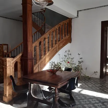 Pan Demeure Et Granges Hostel *