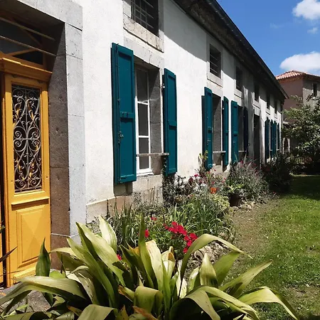 Hostel Pan Demeure Et Granges