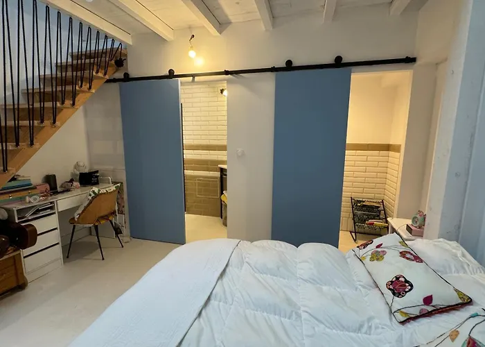 Pan Demeure Et Granges * Montesquieu-Avantes