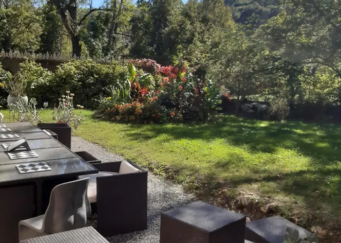 Pan Demeure Et Granges *